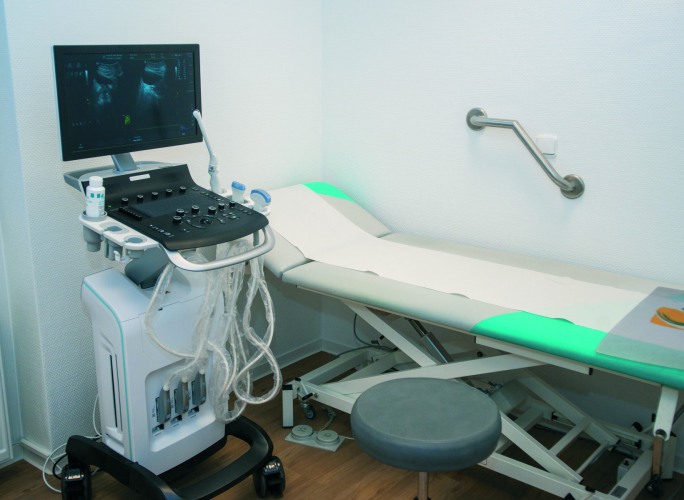 Ein Ultraschallgerät neuster Bauart hilft bei der Diagnose.